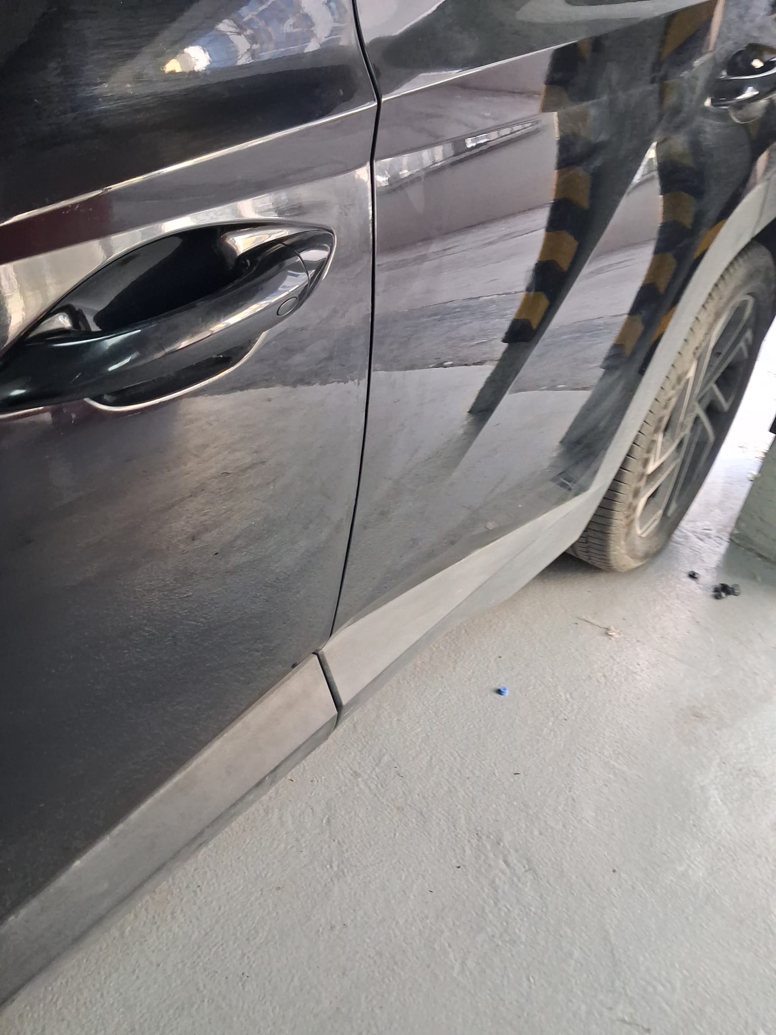 Siyah kapı çizgi göçüğü birinci açı